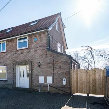 Rent this 4 bed duplex on Fir Tree Approach in Leeds, LS17 7EU