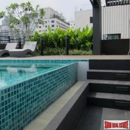 Buy this 1 bed apartment on Ruamrudee Tower in Soi Ruam Rudi 2, Pathum Wan District