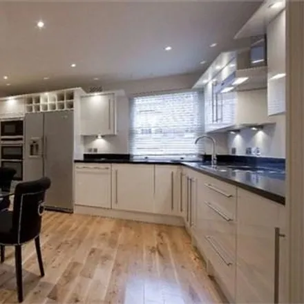 Image 2 - Mayfair Chambers, 15 Grosvenor Hill, London, W1K 3QB, United Kingdom - Apartment for rent