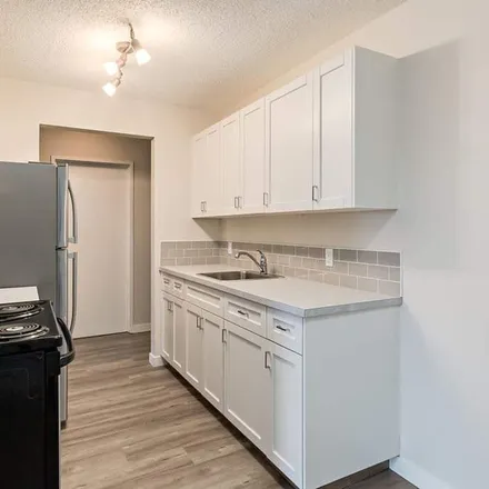 Rent this 1 bed apartment on Crestwood Drive South-east in Medicine Hat, AB T1B 3W1