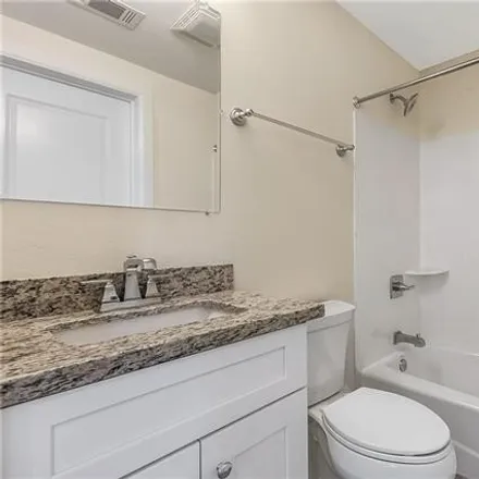 Image 4 - 3601 Camp Street, New Orleans, LA 70115, USA - Condo for rent