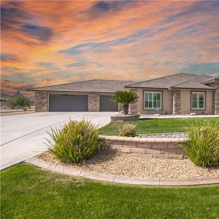 Image 2 - 19464 Lodema Road, Desert Knolls Manor, Apple Valley, CA 92307, USA - House for sale