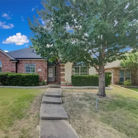 Buy this 4 bed house on 2214 Hollow Way in Garland, Texas