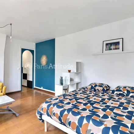 Image 4 - 14 Rue du Hameau, 75015 Paris, France - Apartment for rent
