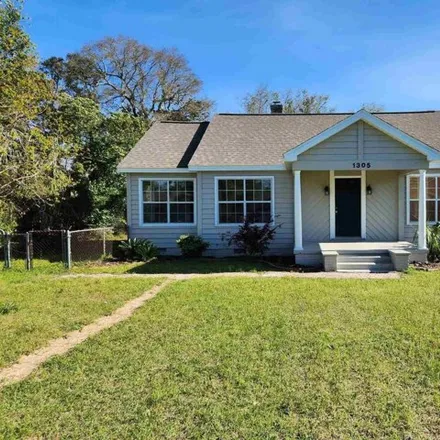 Buy this 2 bed house on 1319 Poppy Avenue in Escambia County, FL 32507