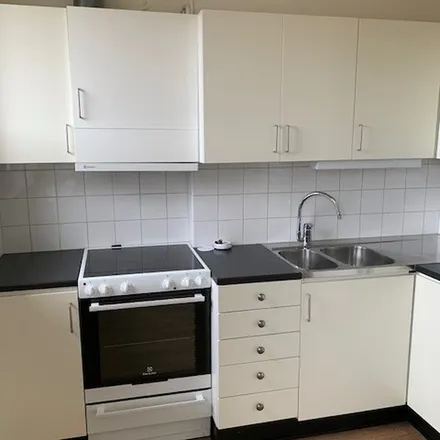Rent this 2 bed apartment on Föreningsgatan in 613 31 Oxelösund, Sweden