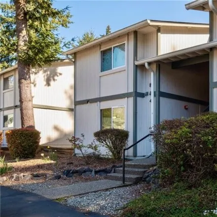 Buy this 1 bed condo on 418 South 325th Place in Federal Way, WA 98003