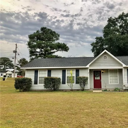 Rent this 3 bed house on 9250 Prairie Drive in Ponderosa, Mobile County