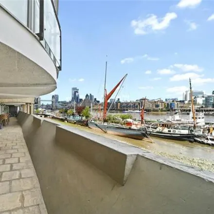 Image 3 - Riverview Heights, 27 Bermondsey Wall West, London, SE16 4WA, United Kingdom - Loft for sale