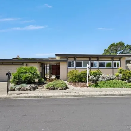 Rent this 4 bed house on 163 Fernwood Drive in San Rafael, CA 94901
