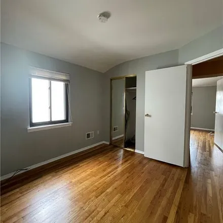 Image 3 - 71 Renee Place, New York, NY 10314, USA - Apartment for rent