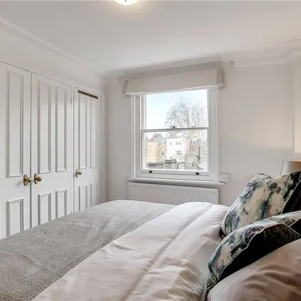 Rent this 2 bed apartment on 38 Beaufort Gardens in London, SW3 1PN