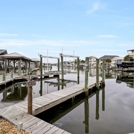 Image 8 - 7013 Canal Street, West Onslow Beach, Surf City, NC 28445, USA - House for sale