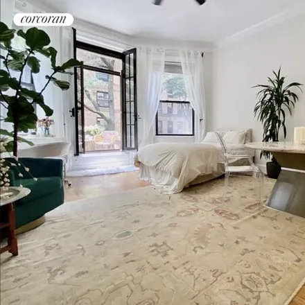 Rent this studio townhouse on 349 W 84th St Apt 2 in New York, 10024