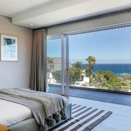 Image 3 - Quebec Road, Camps Bay, Cape Town, 8005, South Africa - Apartment for rent