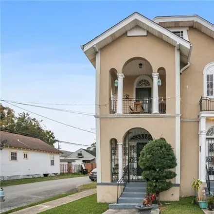 Rent this 2 bed house on 1631 South Salcedo Street in New Orleans, LA 70125