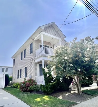 Rent this 5 bed house on 165 North Jasper Avenue in Margate City, Atlantic County