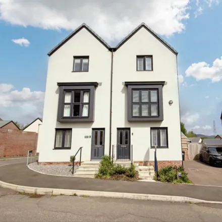 Buy this 3 bed townhouse on Lewis Crescent in Cardiff, CF3 6YQ