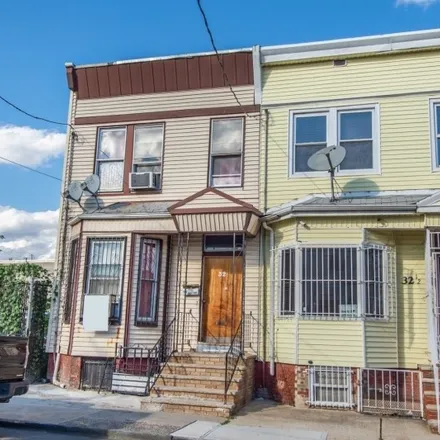 Image 2 - 29 Emmet Street, Newark, NJ 07114, USA - Townhouse for sale