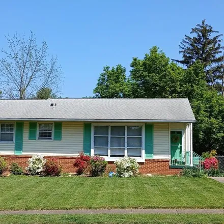 Rent this 3 bed house on 8326 Syracuse Circle in Dunn Loring, Fairfax County