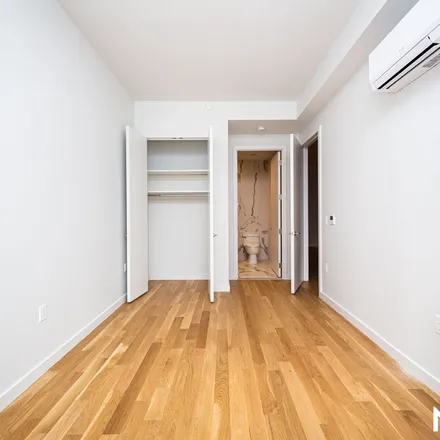 Rent this 3 bed apartment on 45-49 Davis Street in New York, NY 11101