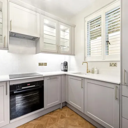 Rent this 2 bed apartment on Franklins Row in London, SW3 4SX