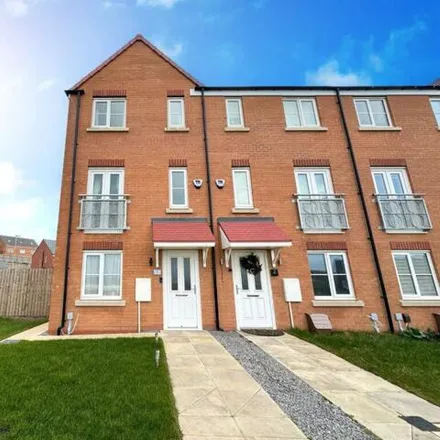 Buy this 3 bed townhouse on Butterstone Avenue in Hartlepool, TS24 0AG