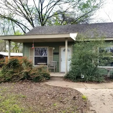 Rent this studio house on 2370 Oak Leaf Trail in Johnson County, TX 76031