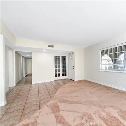 Image 5 - 9793 Fullbright Avenue, Los Angeles, CA 91311, USA - House for sale