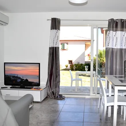 Image 3 - Ponticchio, 20230 Santa-Lucia-di-Moriani, France - Apartment for rent
