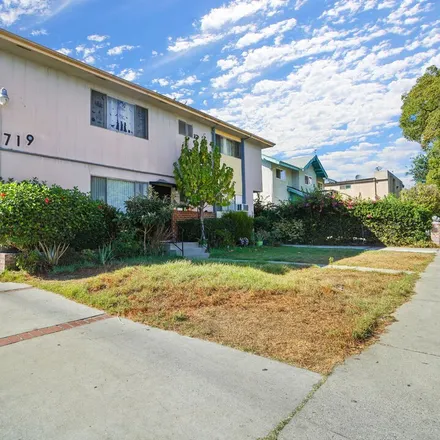 Image 3 - 719 North Kingsley Drive, Los Angeles, CA 90029, USA - Townhouse for sale