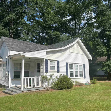 Buy this 2 bed house on 615 North Hyatt Street in Monticello, Drew County