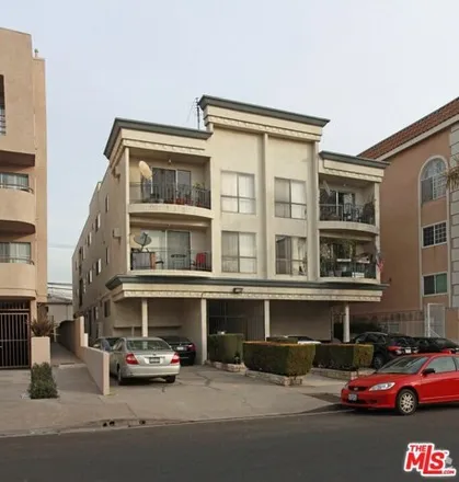 Rent this 2 bed condo on 9025 Alcott Street in Los Angeles, CA 90035