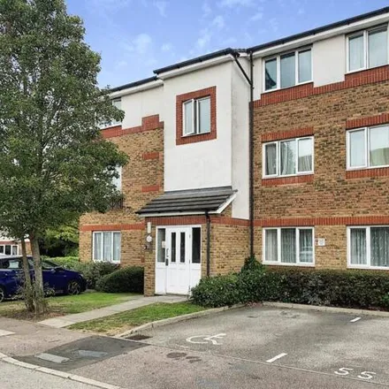 Buy this 2 bed apartment on Akerlea Close in Fenny Stratford, MK6 4JW