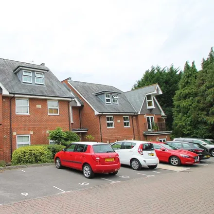 Rent this 2 bed apartment on Crableck Lane in Sarisbury Green, SO31 7LU