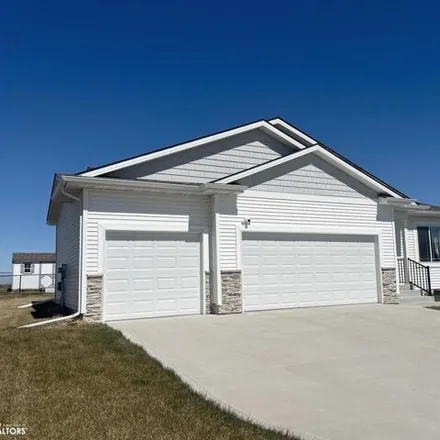 Buy this 4 bed house on North 7th Avenue Place East in Newton, IA 50208