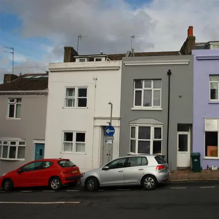 Rent this 4 bed duplex on 14 Islingword Road in Brighton, BN2 9SE