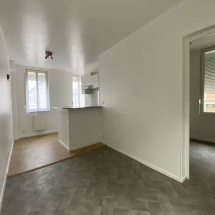 Rent this 2 bed apartment on L'Escale in Rue Pierre Brossolette, 10300 Sainte-Savine