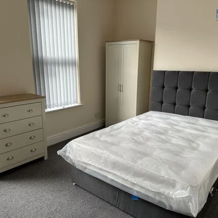 Rent this 3 bed apartment on KENSINGTON/HOLT RD in Kensington, Liverpool