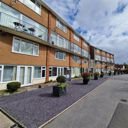 Rent this 2 bed apartment on Coniston Walk in Swansea, SA2 9FD