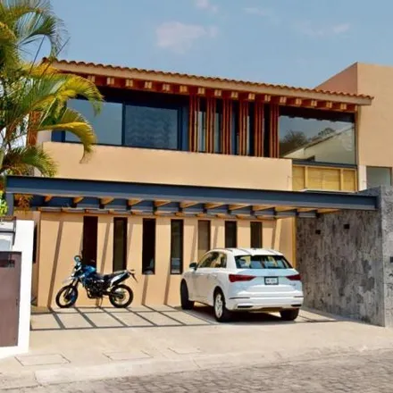 Buy this 4 bed house on Avenida Atlacomulco in 62450 Cuernavaca, MOR