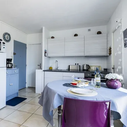 Image 2 - 66750 Arrondissement de Perpignan, France - Apartment for rent