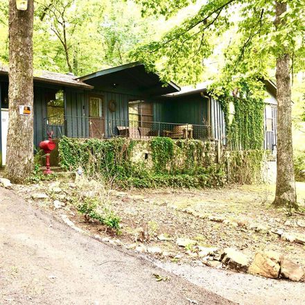 Rent this 3 bed house on Hot Springs Dr in Arkadelphia, AR