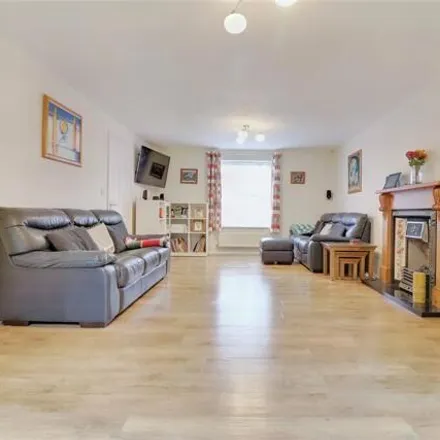 Image 7 - Alesmore Meadow, Lichfield, WS13 8FD, United Kingdom - House for sale