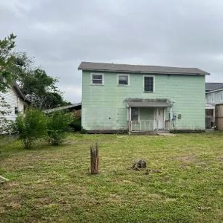 Buy this 2 bed house on 992 Alamo Street in Refugio, TX 78377