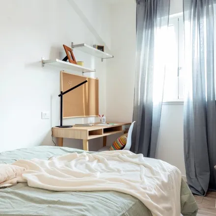 Rent this 6 bed room on Moto-Ciclo Noventa in Via San Francesco, 35121 Padua Province of Padua