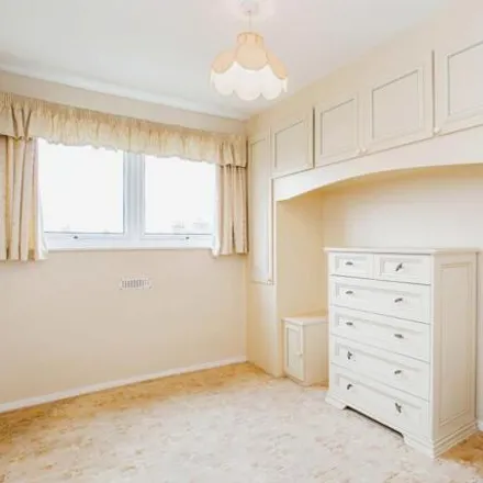 Image 7 - Eastern Esplanade Free Bays, Plas Newydd, Southend-on-Sea, SS1 3AG, United Kingdom - Apartment for sale