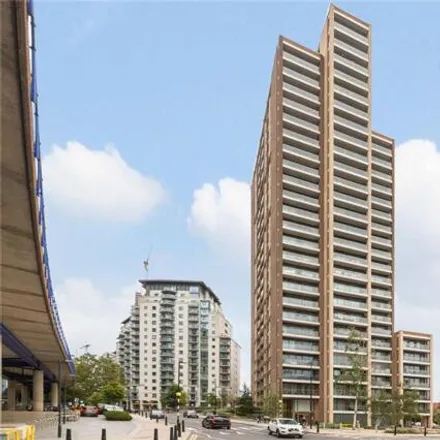 Image 5 - The Liberty Building, 112-118 East Ferry Road, Cubitt Town, London, E14 3NY, United Kingdom - Apartment for sale
