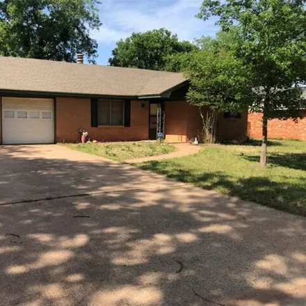 Buy this 4 bed house on 4076 Wilshire Drive in Abilene, TX 79603