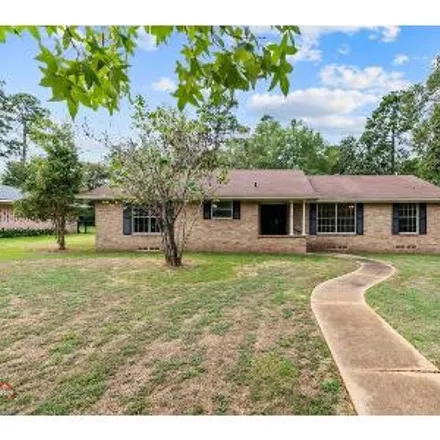 Buy this 3 bed house on 678 Edgewood Road in Kilgore, TX 75662